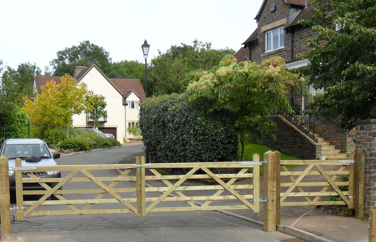 Country style Gate.jpg