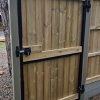 1.195m Ex 100x38mm (90x32) PSE Planed Rail-gate.jpg