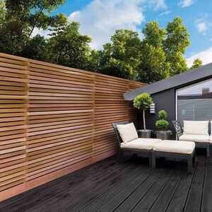 Western red cedar fencing in a modern garden patio