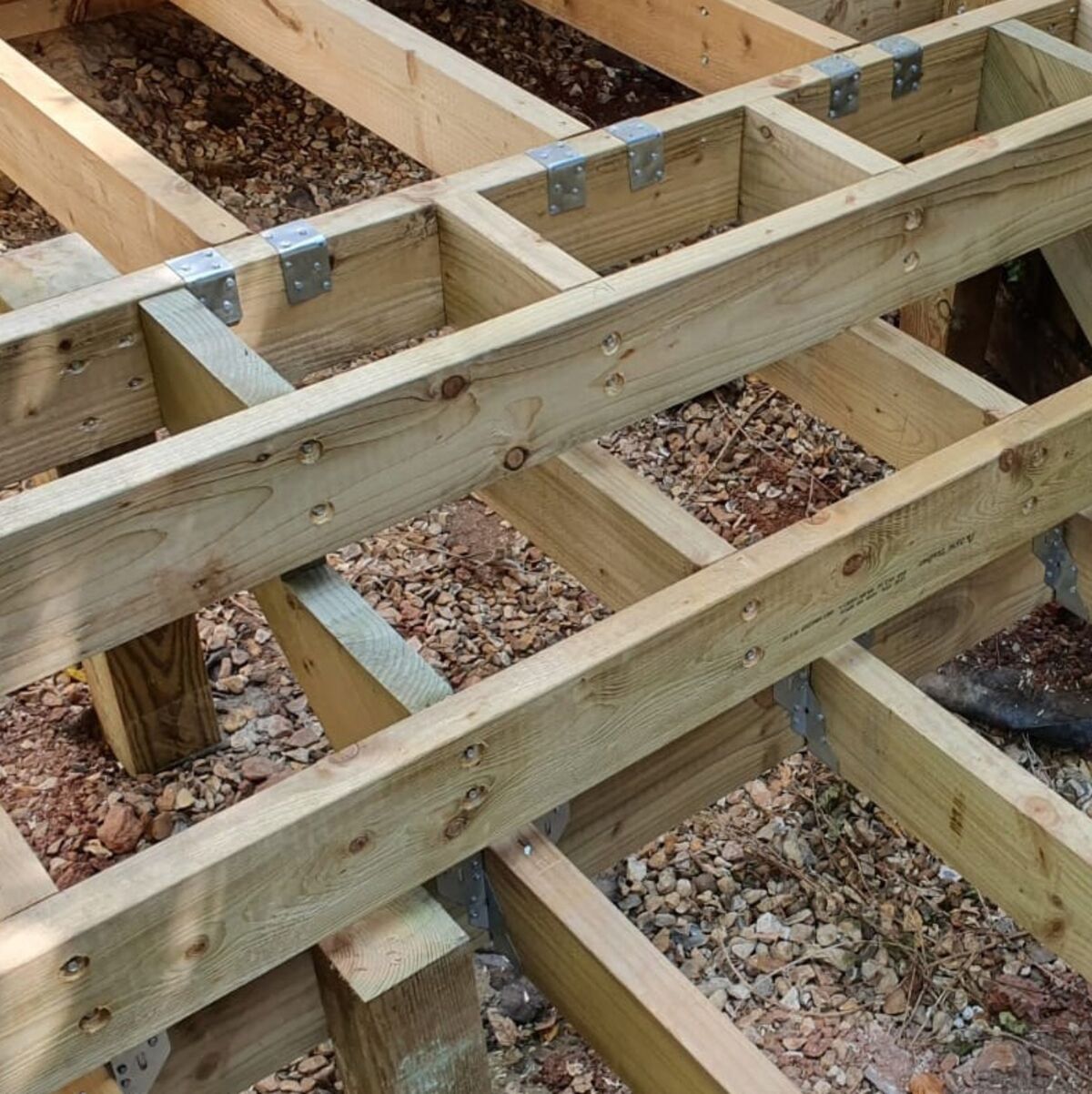 100x100 post ,  joists and hangers.jpg