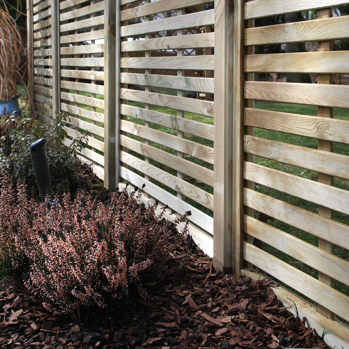 Venetian  Trellis close up.jpg