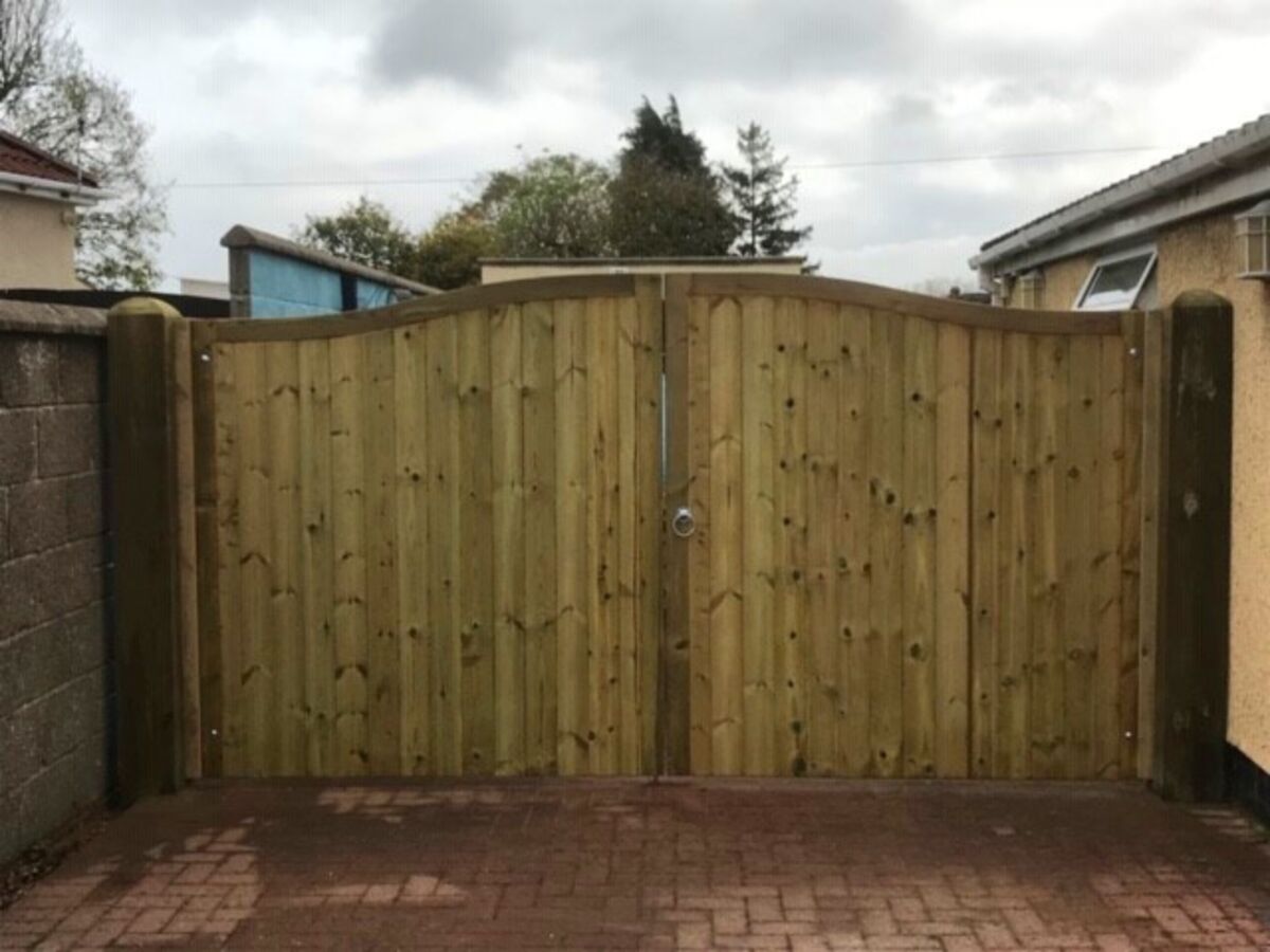 Weston Fencing Edinburgh gate web.jpg