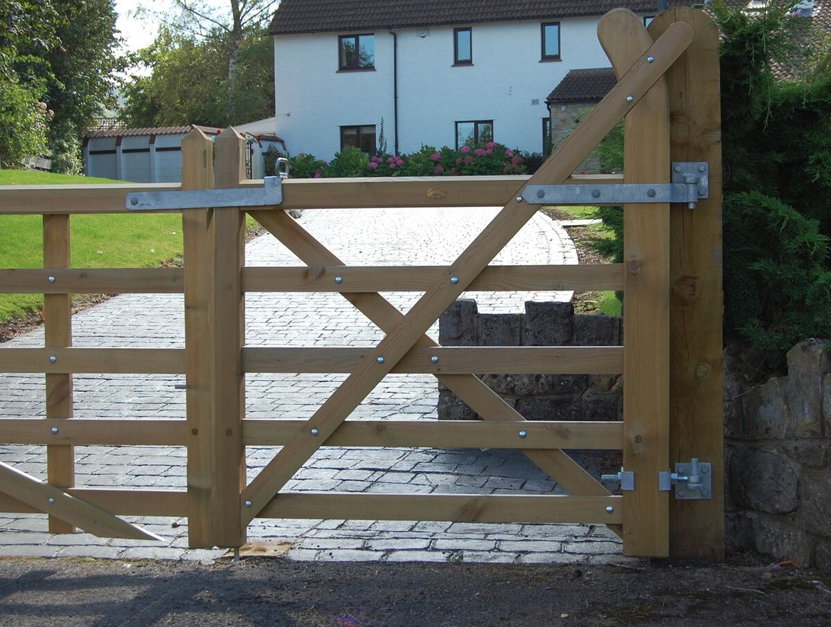 Entrance Gate small web.jpg