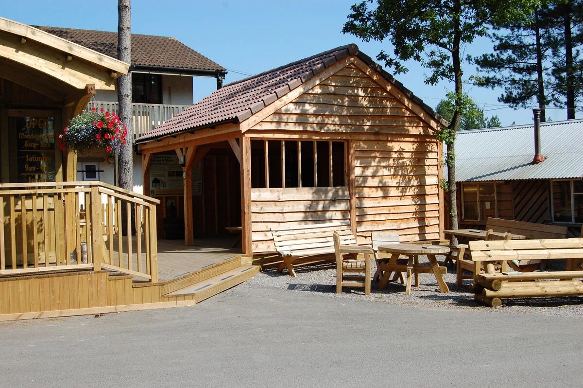 Waney Edge cladding web.jpg