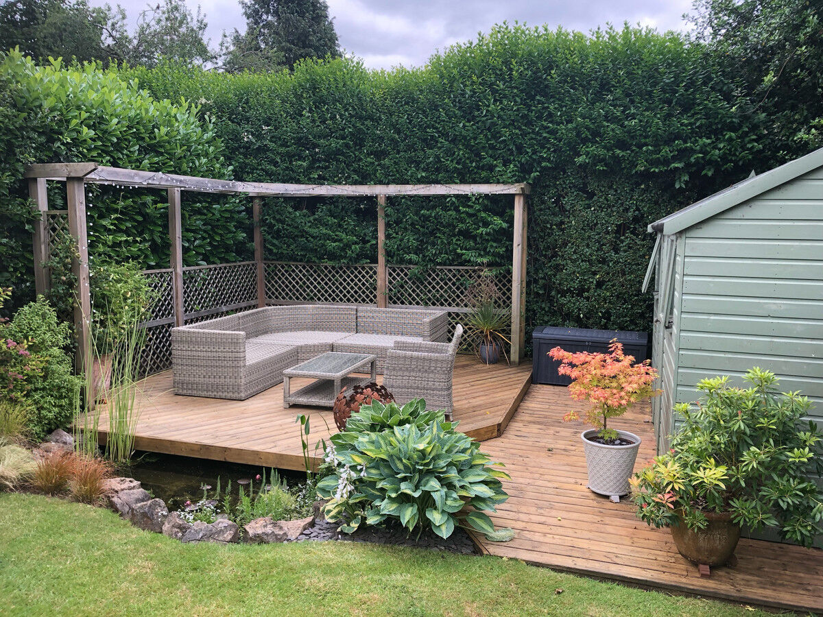 Jordan Design deck 1.JPG