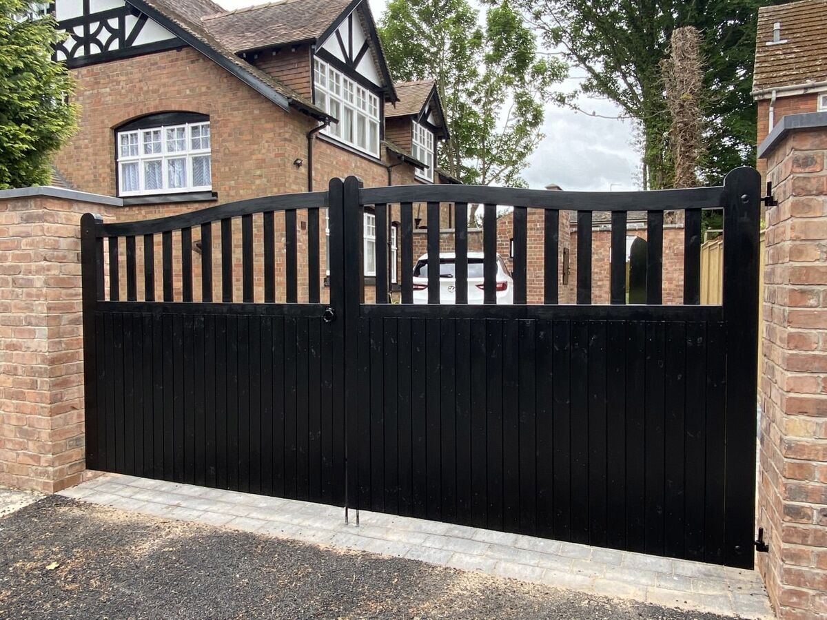 Painted black Arbroath web.jpg