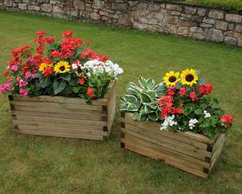 Planters, Raised Beds & Borders