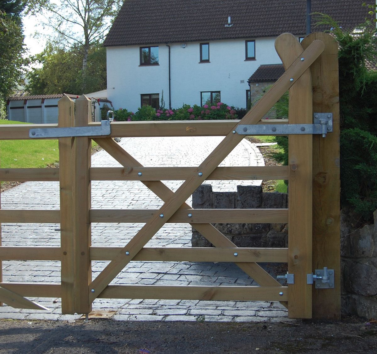 Field Gate Sizes Galvanised Adjustable Field Gate Set with Plates | Products | Fountain ...