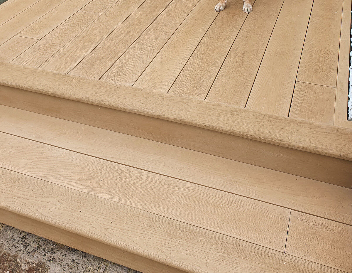 Bullnose board golden and fascia.jpg