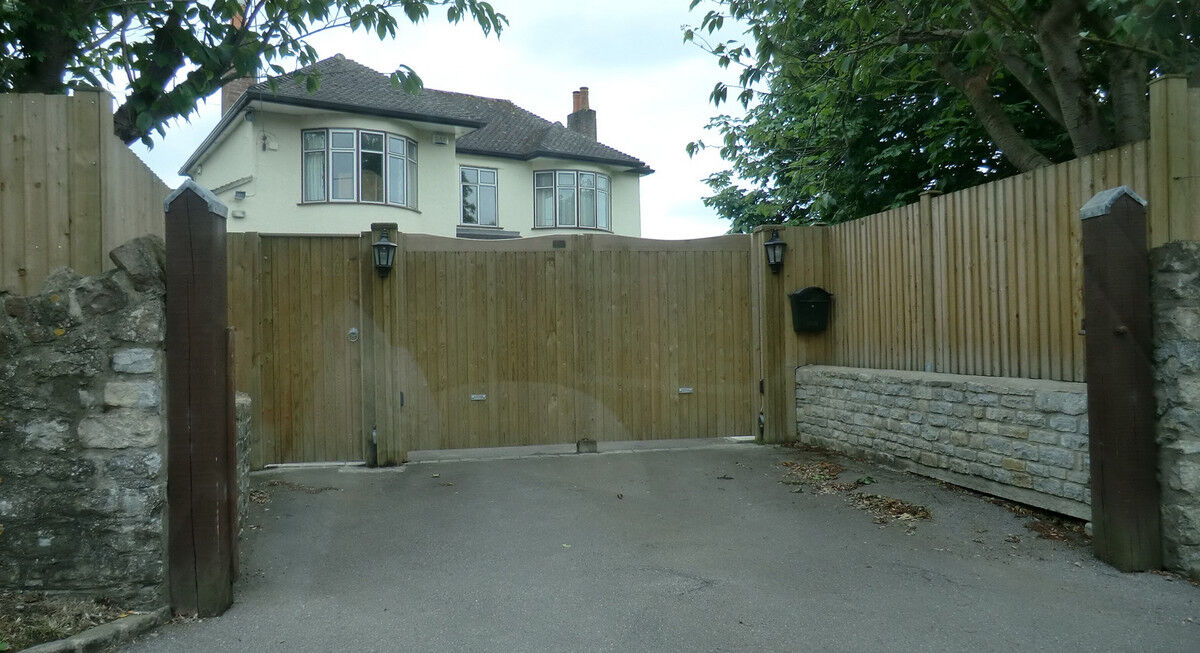 Edinburgh Gate - chew Valley.jpg