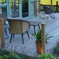 chamfered posts and wire.jpg