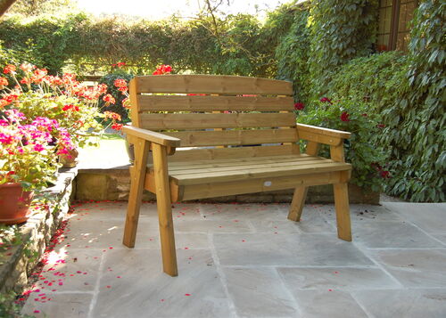 The Benefits of Wooden Garden Furniture