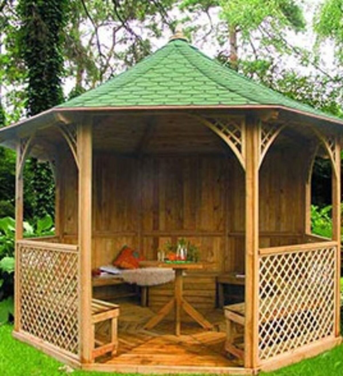 corner trellis.jpg