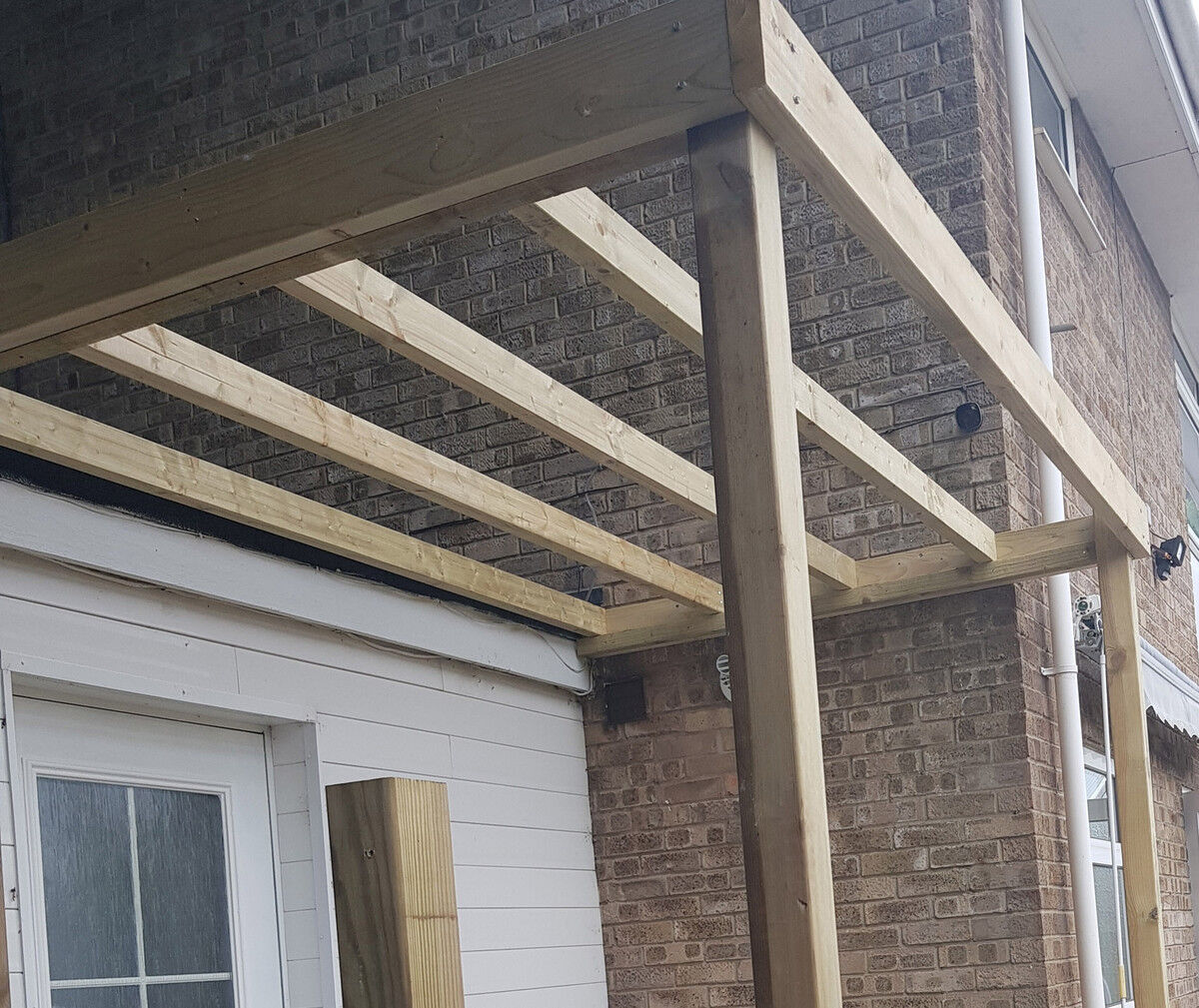 C16 joists 2 web.jpg