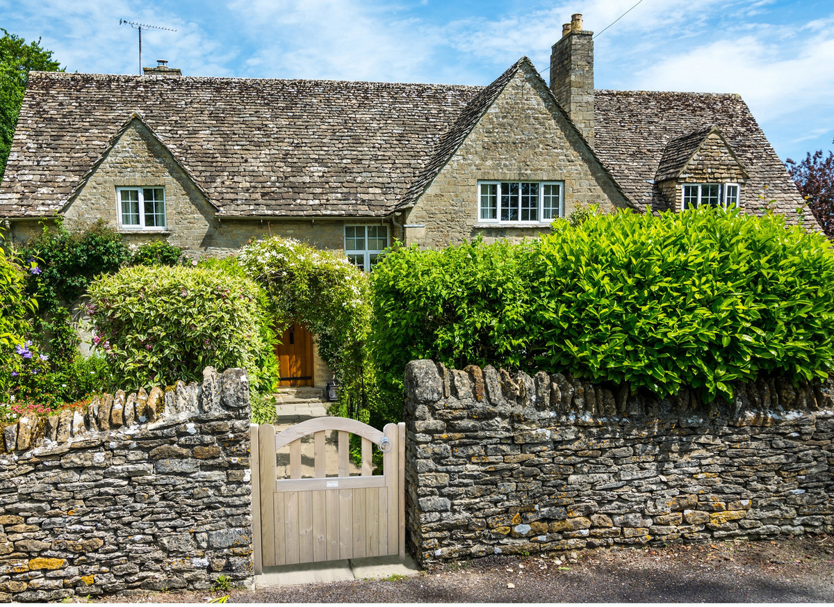 Cottage Style Gates And Fences Garden Gates: 11 Garden Gate Ideas And