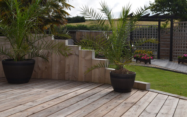 landscaping 1900x1180.jpg