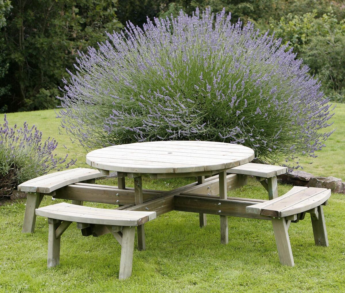 Large Circular Picnic Table - 8 seater 1500x1200.jpg