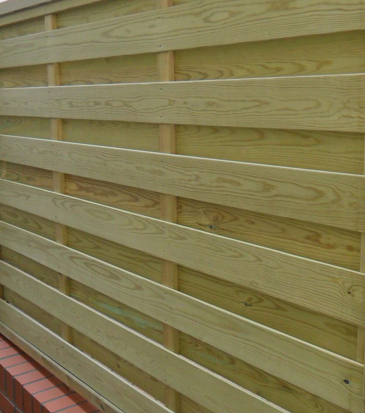 LG Fencing Close up panel web.jpg