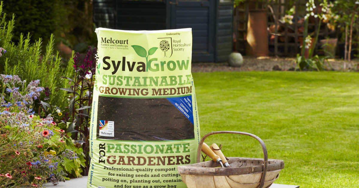 Benefits of Soil Conditioners & Composts for Gardens