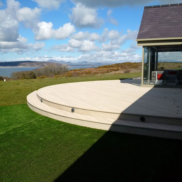 Millboard Bullnose edging flexible -web.jpg