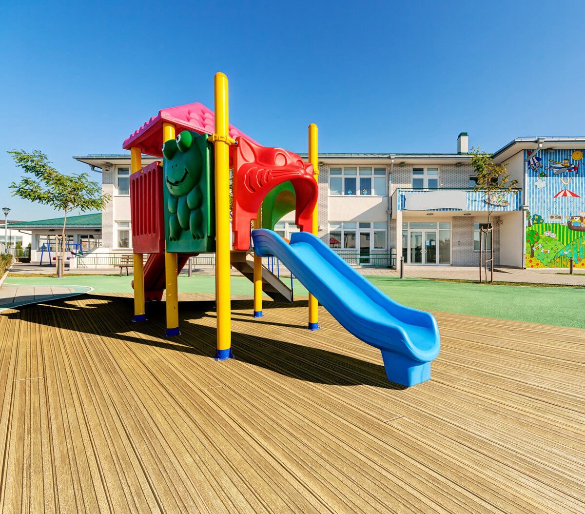 Millboard-Lasta-Grip-Golden-Oak Playground 1700x2000.jpg