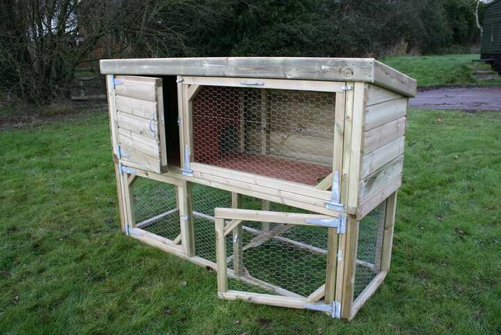 Rabbit Hutch with Run