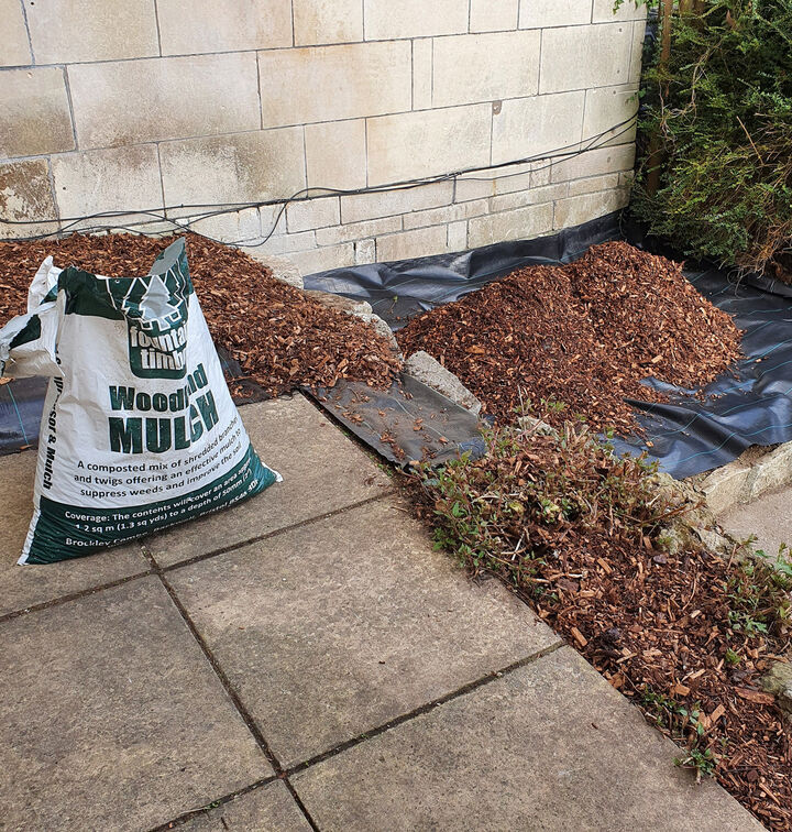 Secret Garden Landscape &amp; Design Ltd 5 mulch web.jpg