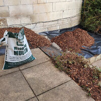 Secret Garden Landscape & Design Ltd 5 mulch web.jpg