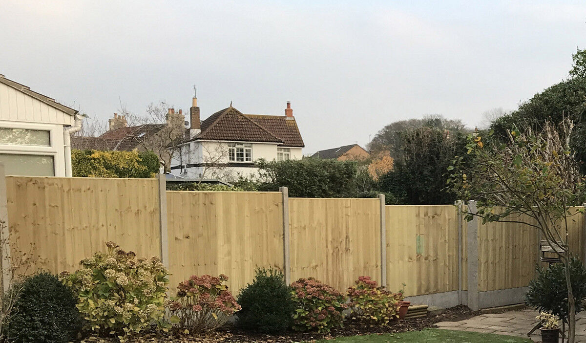 Weston Fencing Fe- panels web 2.jpg