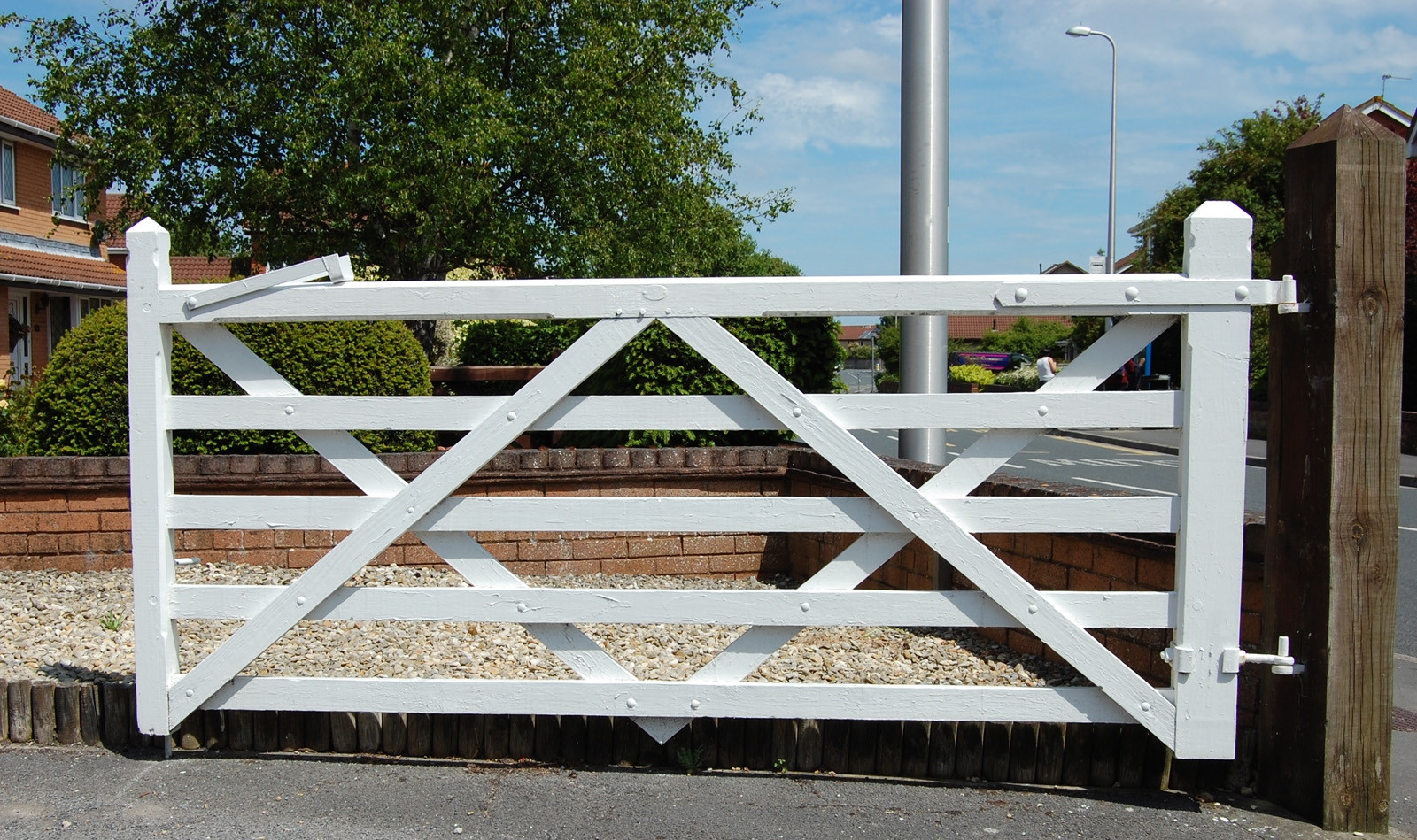 Universal Gate Products Fountain Timber